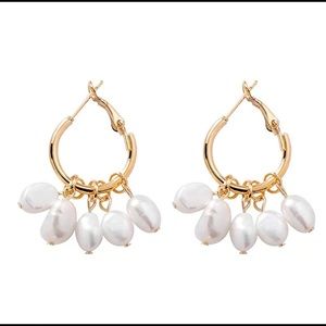 Gold Hoop and Pearls Earrings
